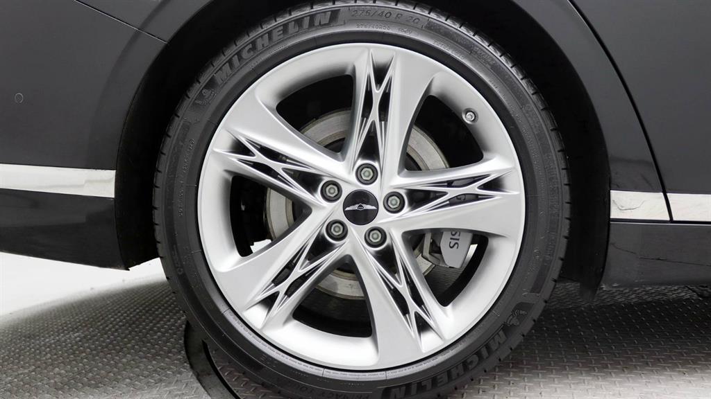 Genesis G90 3.5T GDI AWD 9