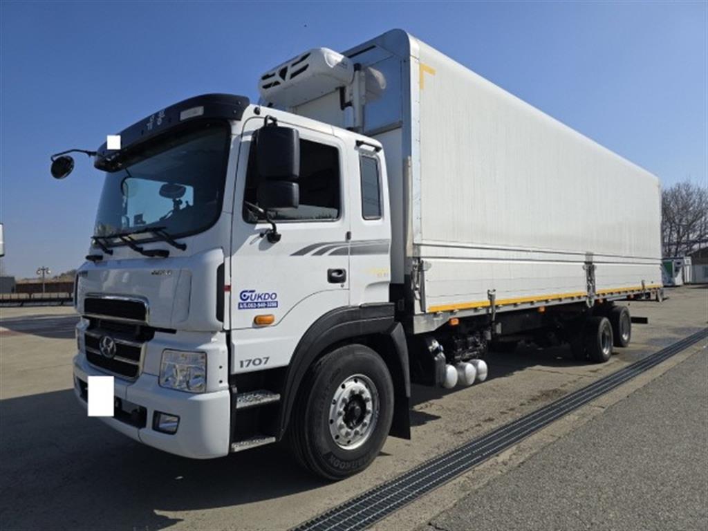 현대 메가트럭 와이드캡 300 냉장윙 7.5톤 수동 - 중고 트럭 매물 이미지