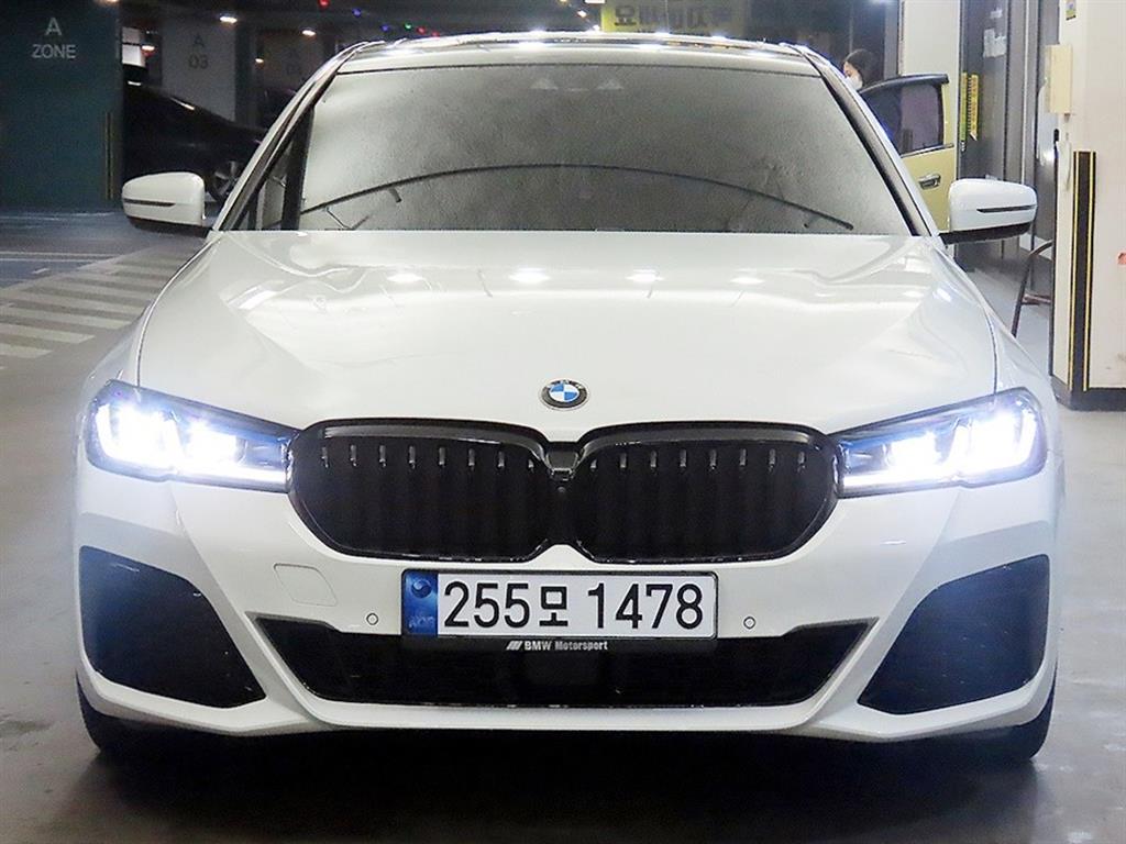 BMW 5시리즈 530i M 스포츠 플러스 사진