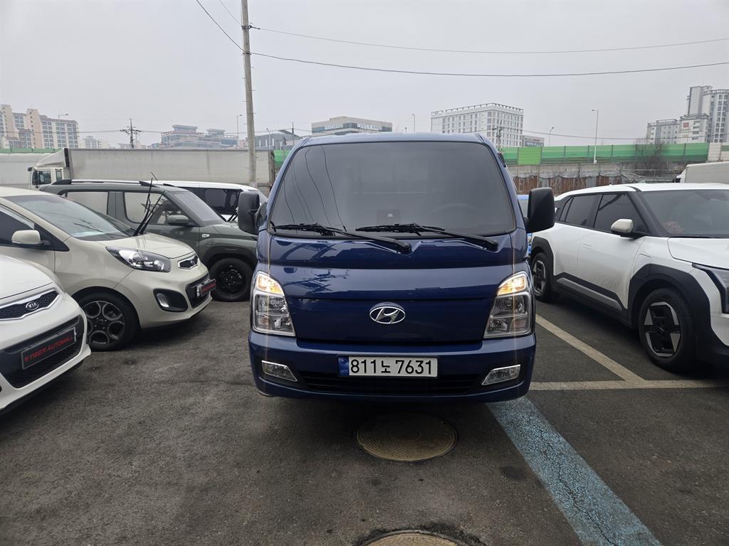 Hyundai Porter 1.0 Ton/ Super Cab/ Long Wheelbase/ CRDi Smart