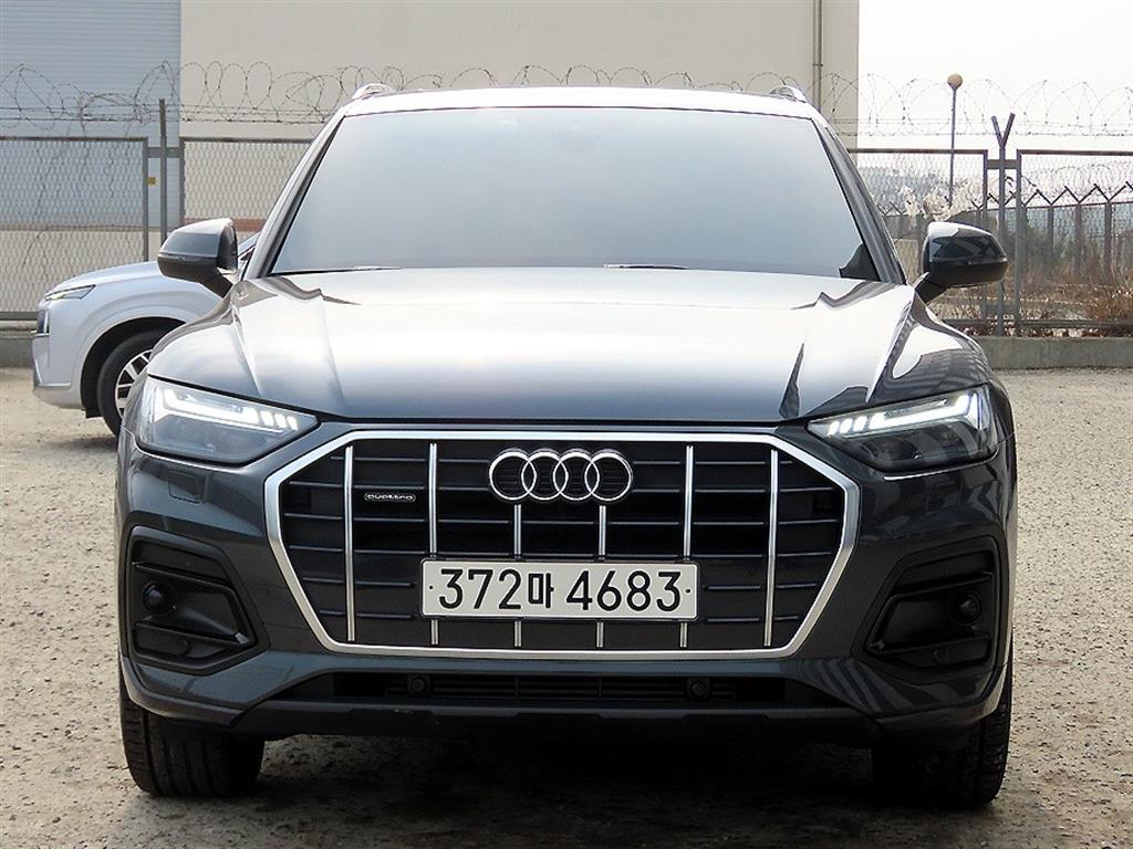 Q5 (FY) 45 TFSI 콰트로 스포트백 2023년식