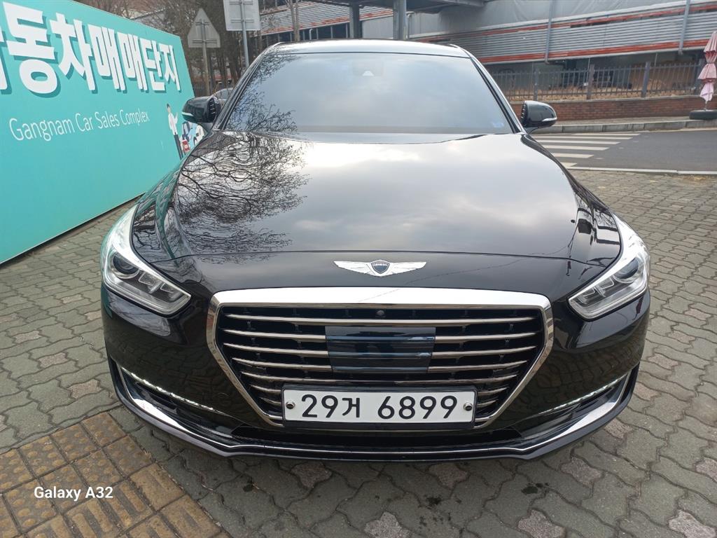 Genesis EQ900 3.3 T-GDI AWD Premium Luxury
