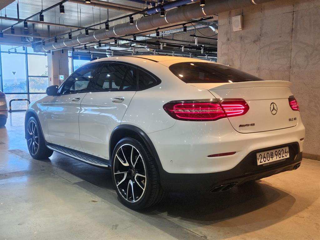 Mercedes-Benz GLC-Class AMG GLC43 4MATIC Coupe 6