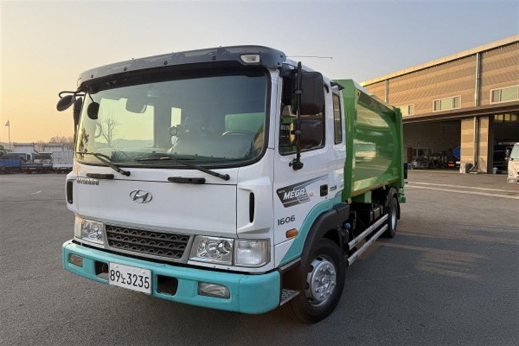 현대 압착진개 메가트럭 5톤 - 중고 트럭 매물 이미지