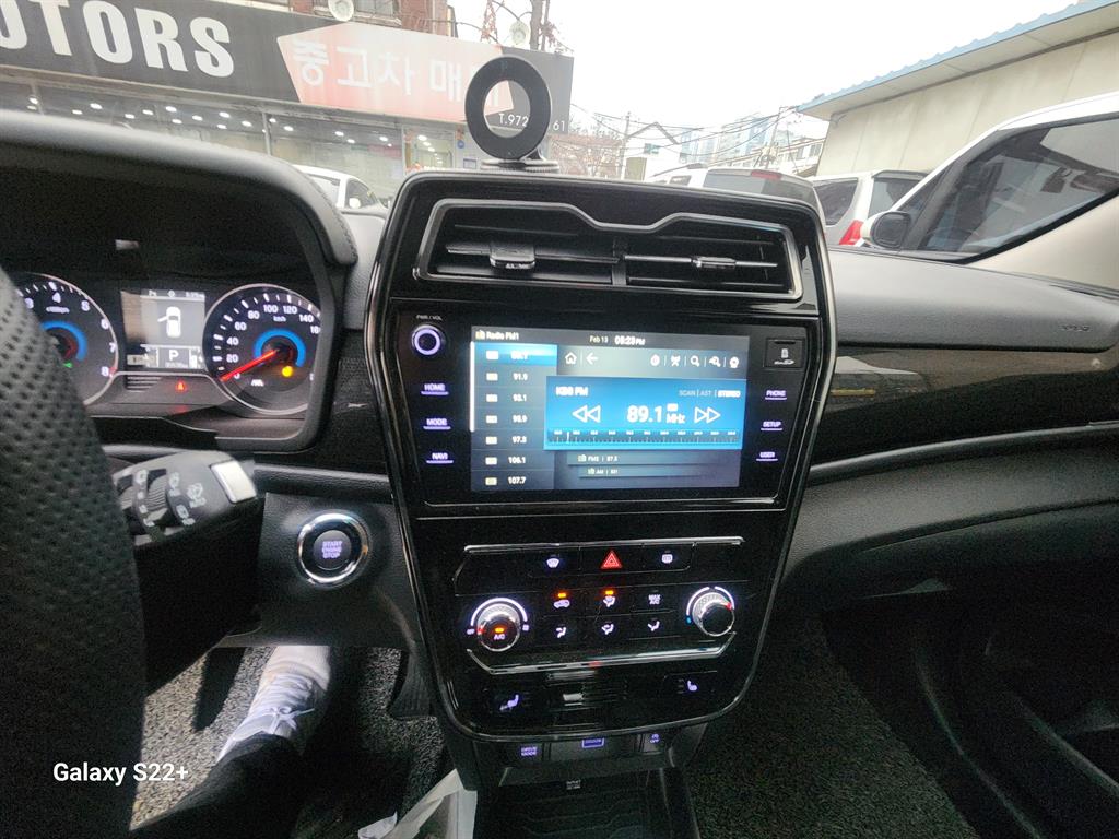 KG Mobility (Ssangyong) Tivoli 2WD Gasoline 1.5 V3 9