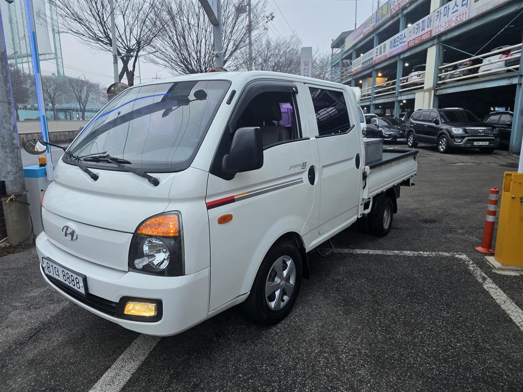 Hyundai Porter 1.0 Ton/ Double Cab/ Long Wheelbase/ CRDi 3