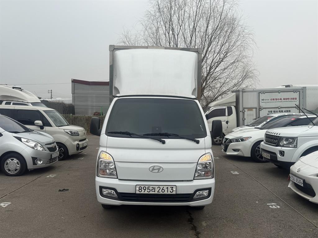 Hyundai Porter Electric/ Super Cab/ Long Wheelbase 4