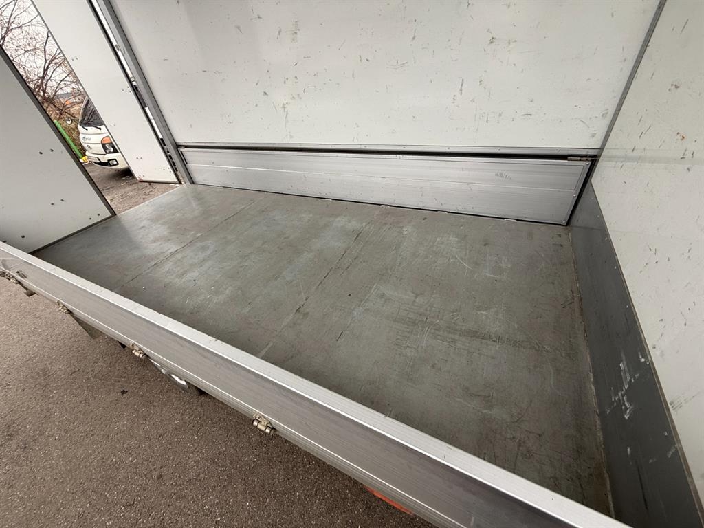 Hyundai Porter Electric/ Super Cab/ Long Wheelbase 10