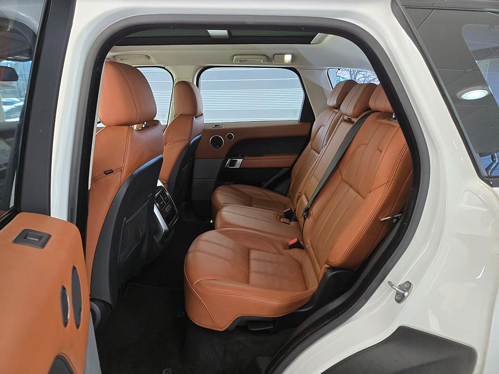 Land Rover Range Rover 3.0 SDV6 HSE Dynamic 8