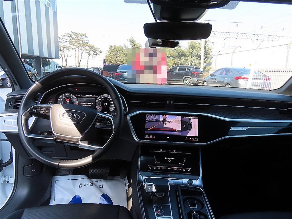 Audi A6 45 TFSI Quattro Premium 8