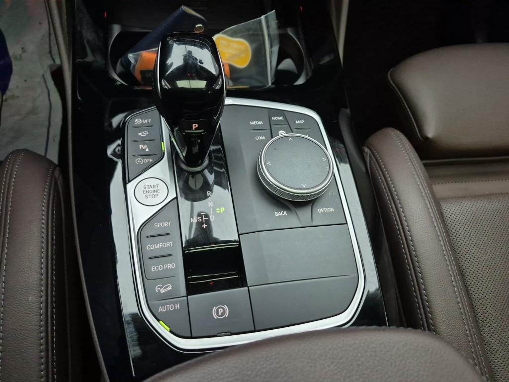 BMW X4 xDrive 20i xLine 9