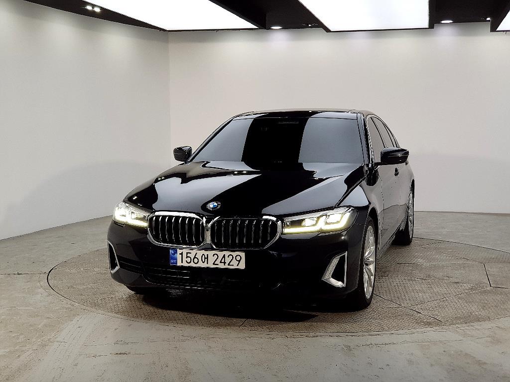 BMW 5 Series 530i Luxury