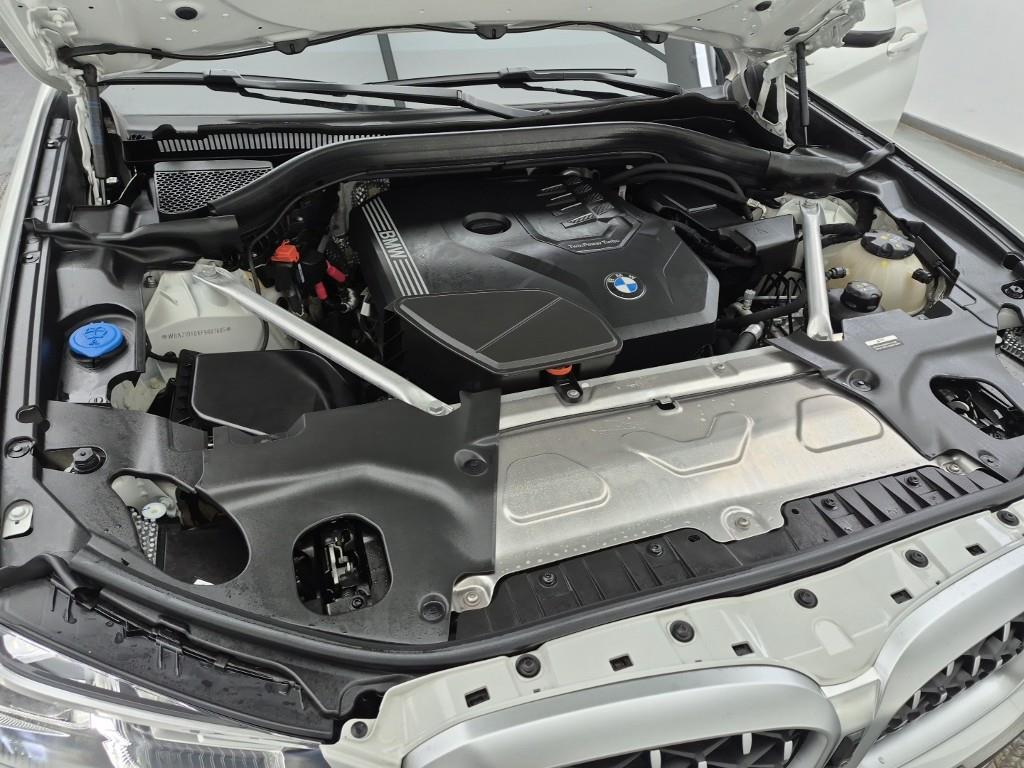 BMW X4 xDrive 20i xLine 7