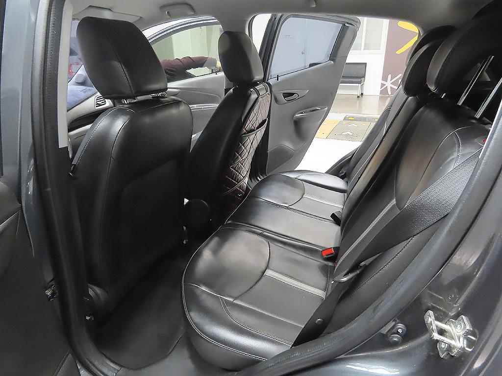 Chevrolet Spark LT 9