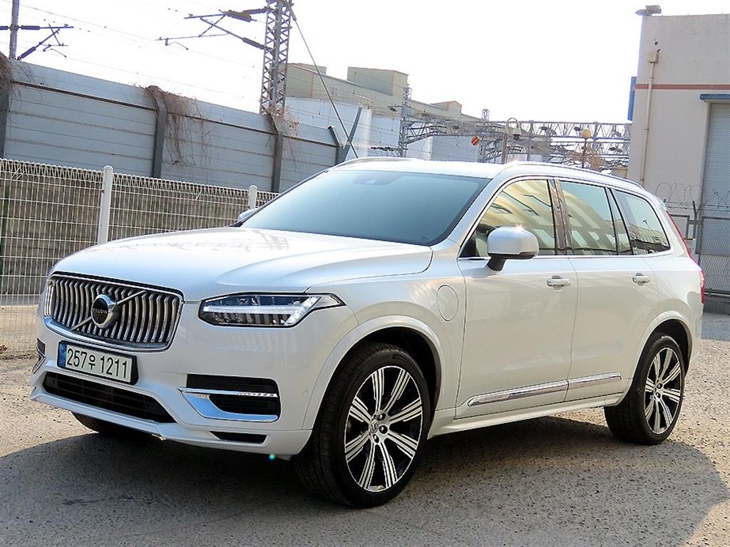 볼보 XC90 2.0 T8 AWD 인스크립션 사진 2/20