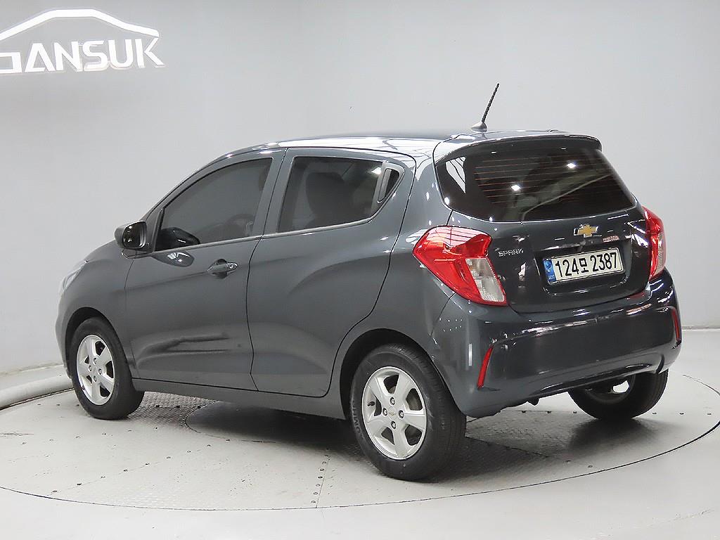 Chevrolet Spark LT 4