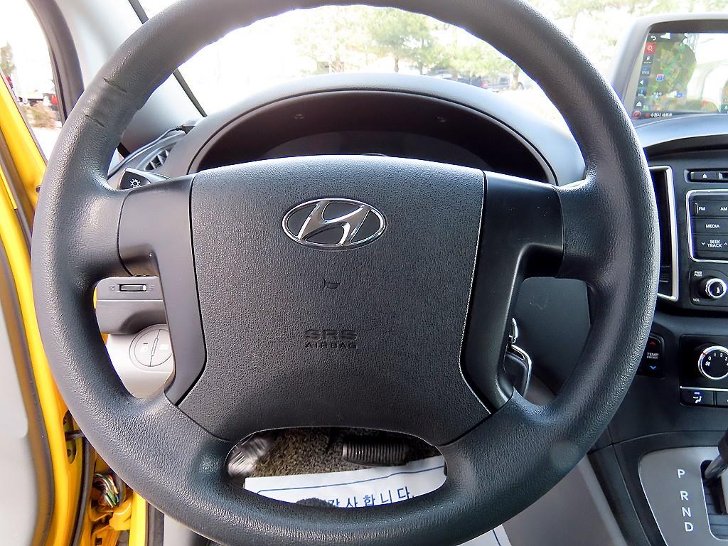 Hyundai Starex 10