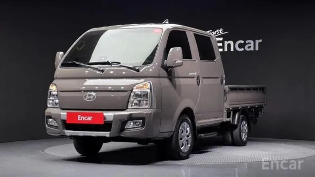 Hyundai Porter Double Cab/ Long Wheelbase/ 2WD Premium