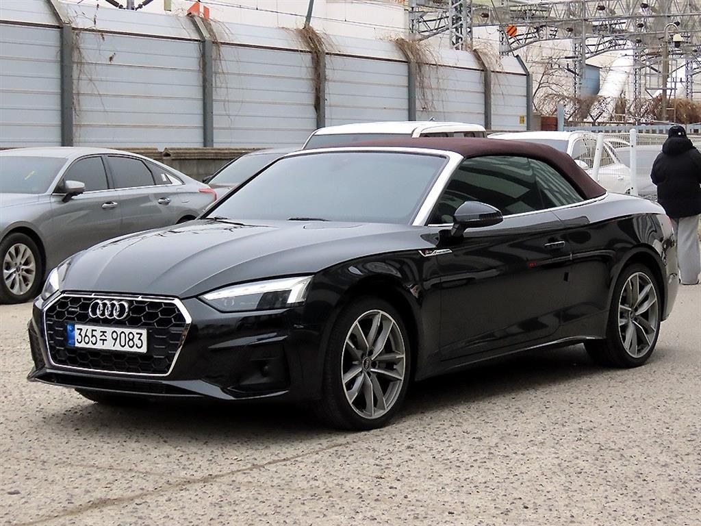 아우디 A5 45 TFSI 콰트로 프리미엄 카브리올레 사진 2/20