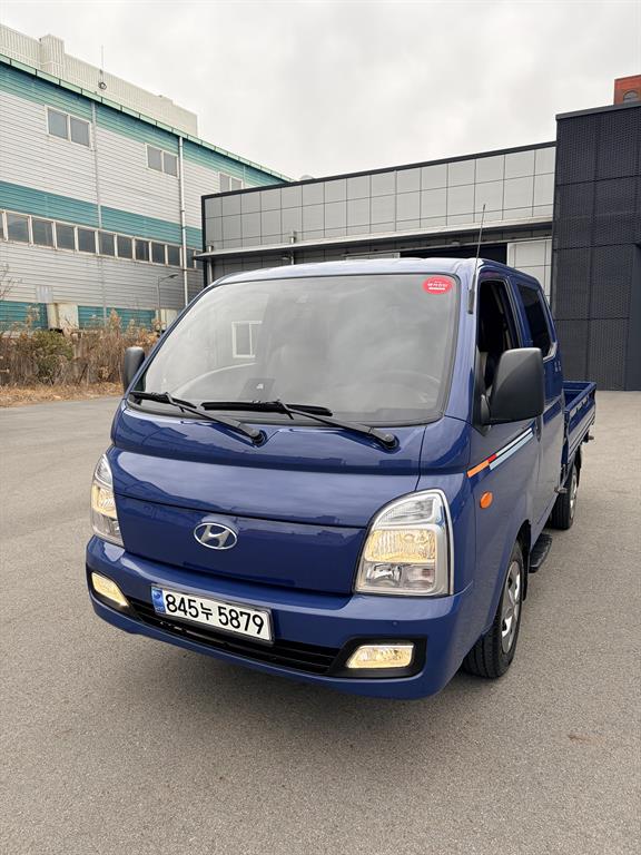 Hyundai Porter 1.0 Ton/ Double Cab/ Long Wheelbase/ CRDi Style