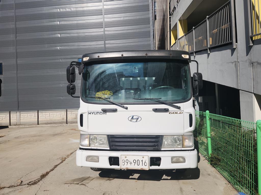 현대 메가트럭 카고 5톤 수동 - 중고 트럭 매물 이미지