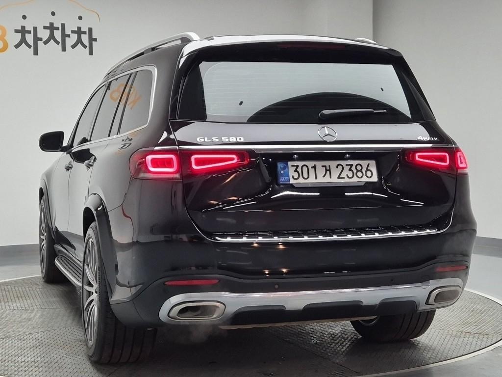 Mercedes-Benz GLS-Class GLS580 4MATIC 3