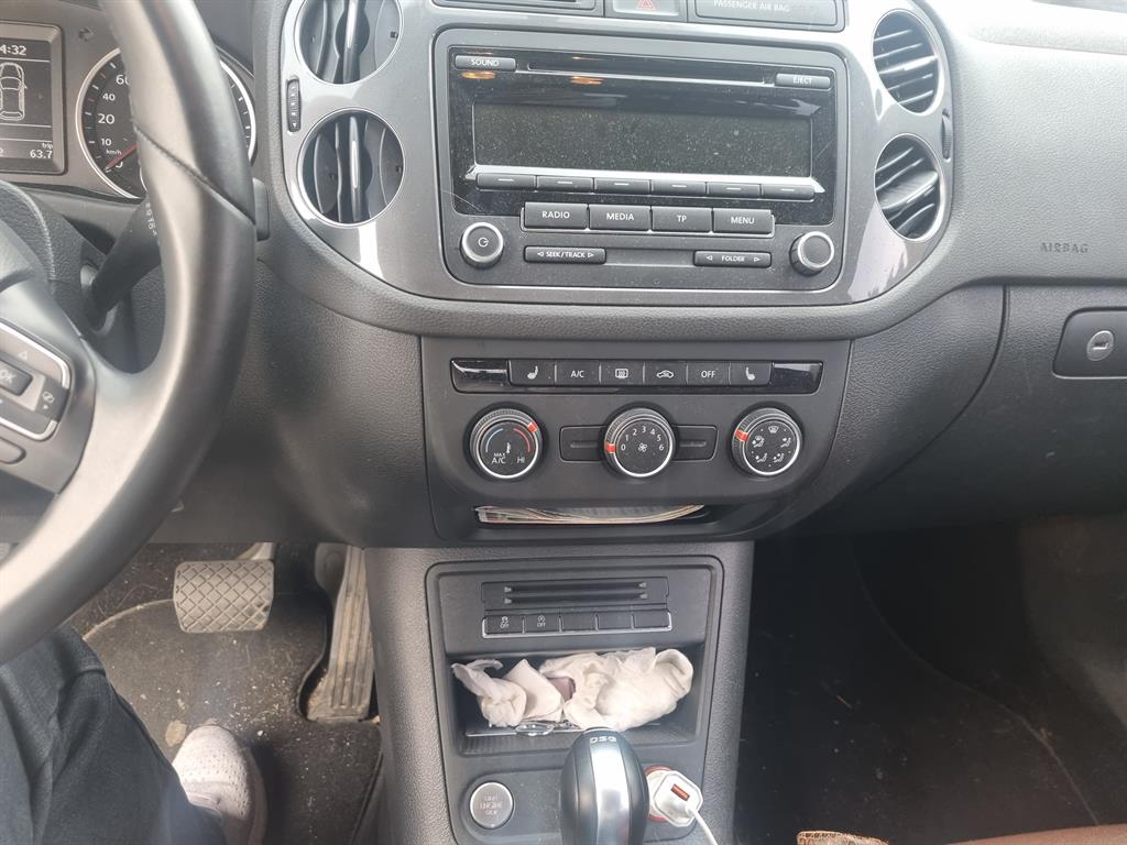 Volkswagen Tiguan 2.0 TDI Premium 10