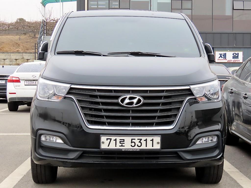 Hyundai Starex 4WD Wagon Smart 2