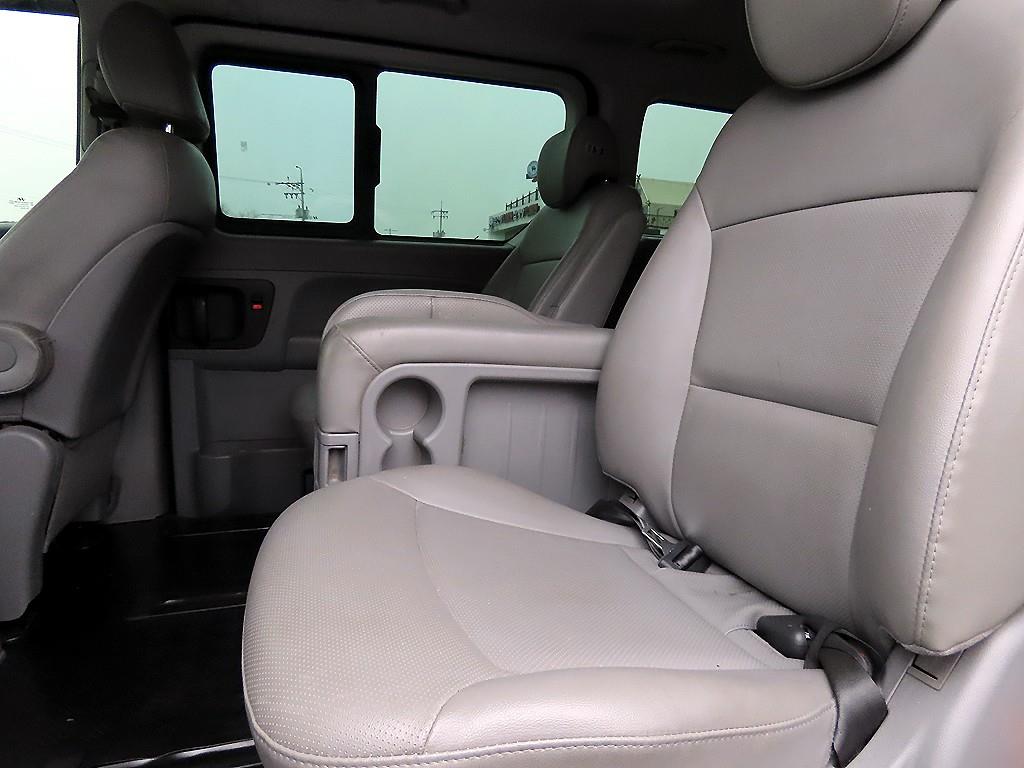 Hyundai Starex 4WD Wagon Smart 7