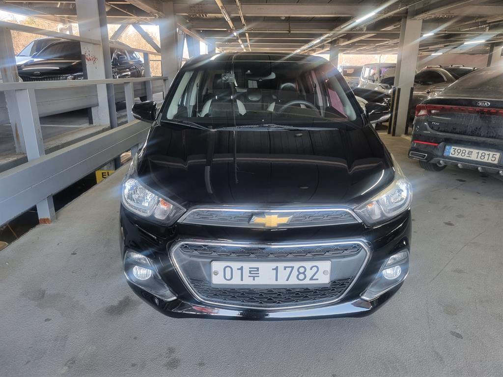 Chevrolet Spark Perfect Black 4