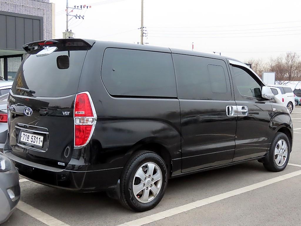 Hyundai Starex 4WD Wagon Smart 4