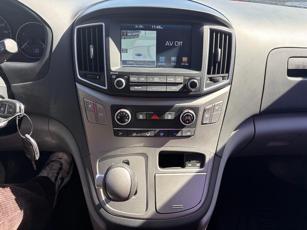 Hyundai Starex Wagon Modern 9