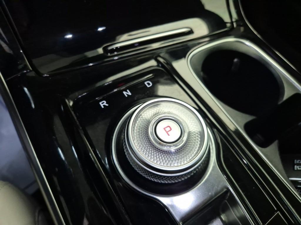 Kia Carnival Diesel Signature 9