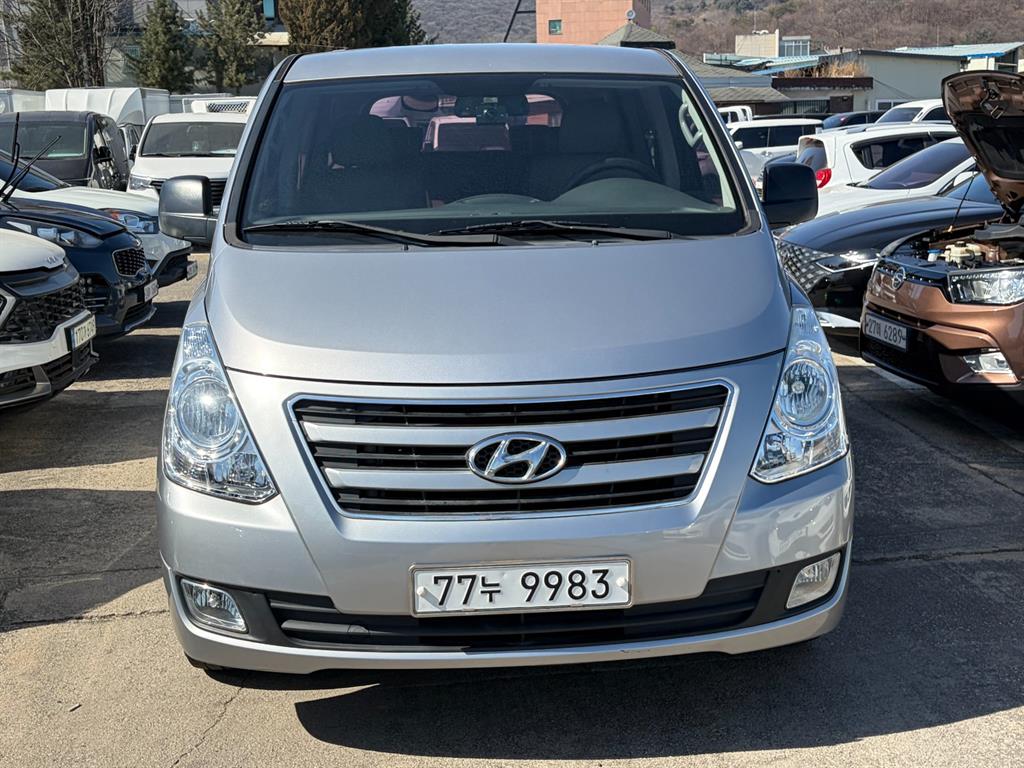 Hyundai Starex Wagon Modern 3