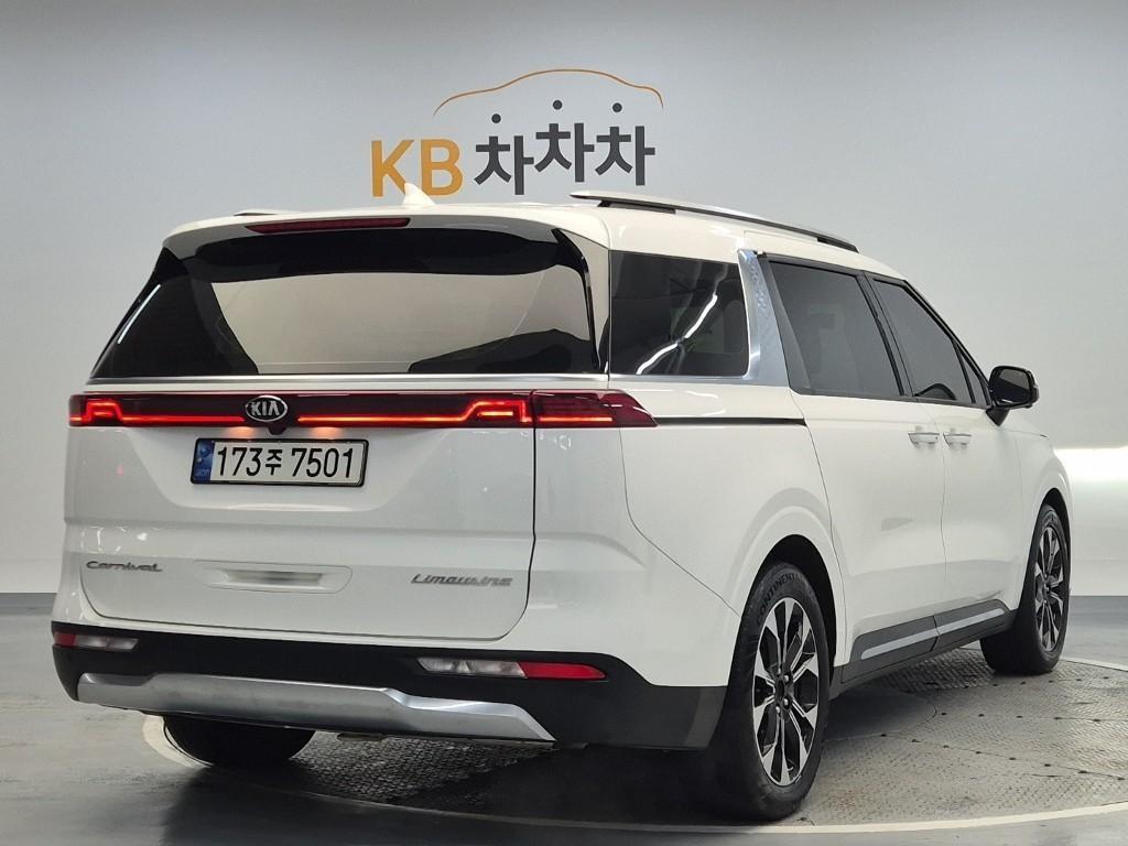Kia Carnival Diesel Signature 4