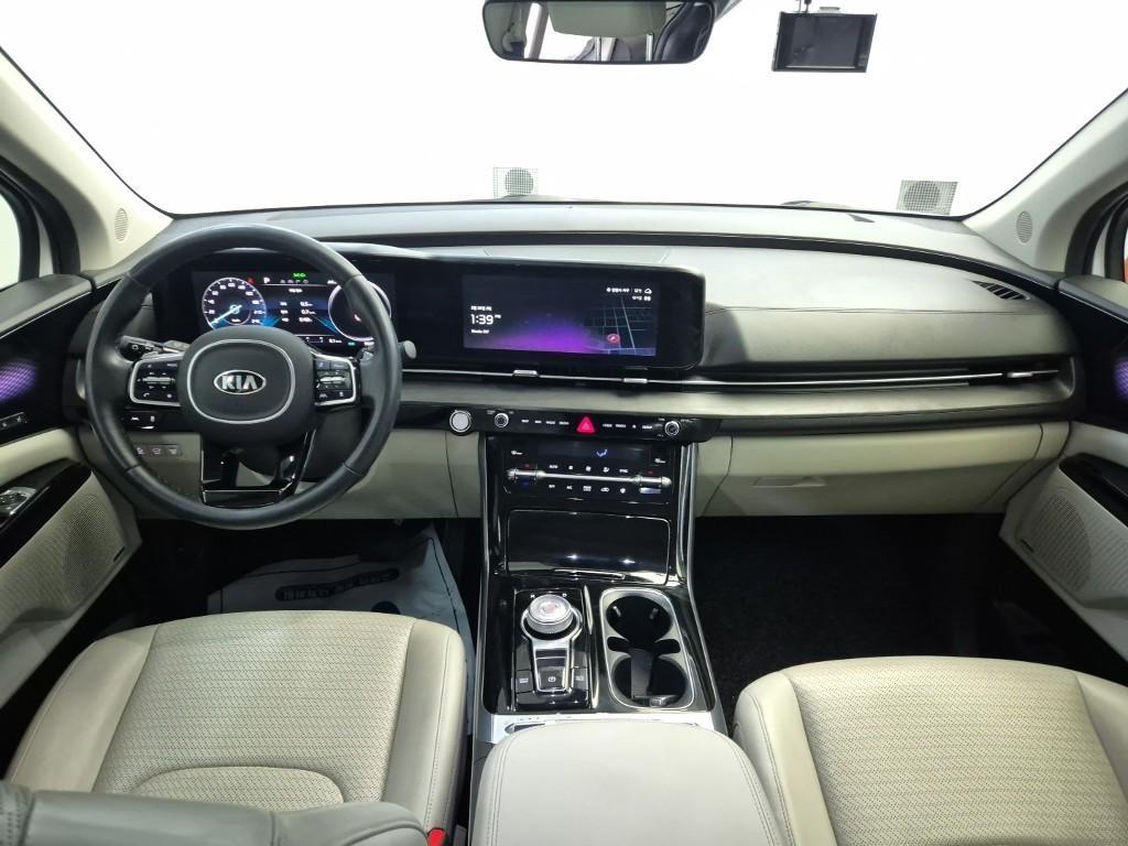 Kia Carnival Diesel Signature 8