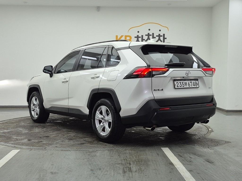 Toyota RAV4 2.5 2WD 4