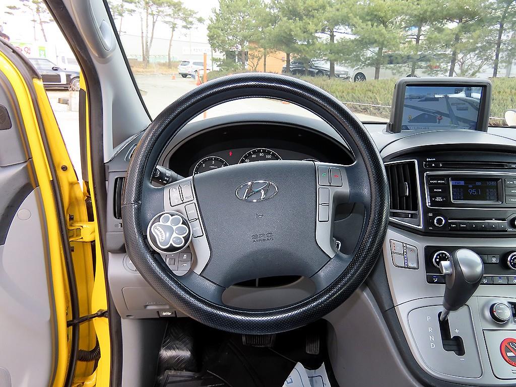 Hyundai Starex 4WD CVX Modern 10