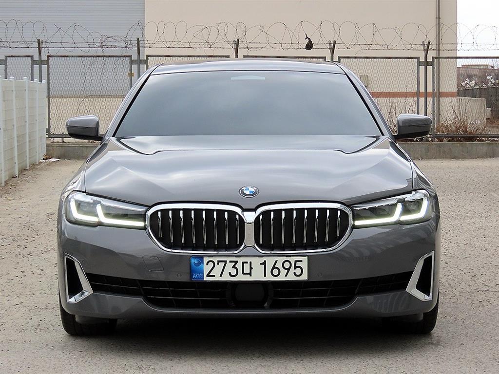 BMW 5 Series 520i Luxury