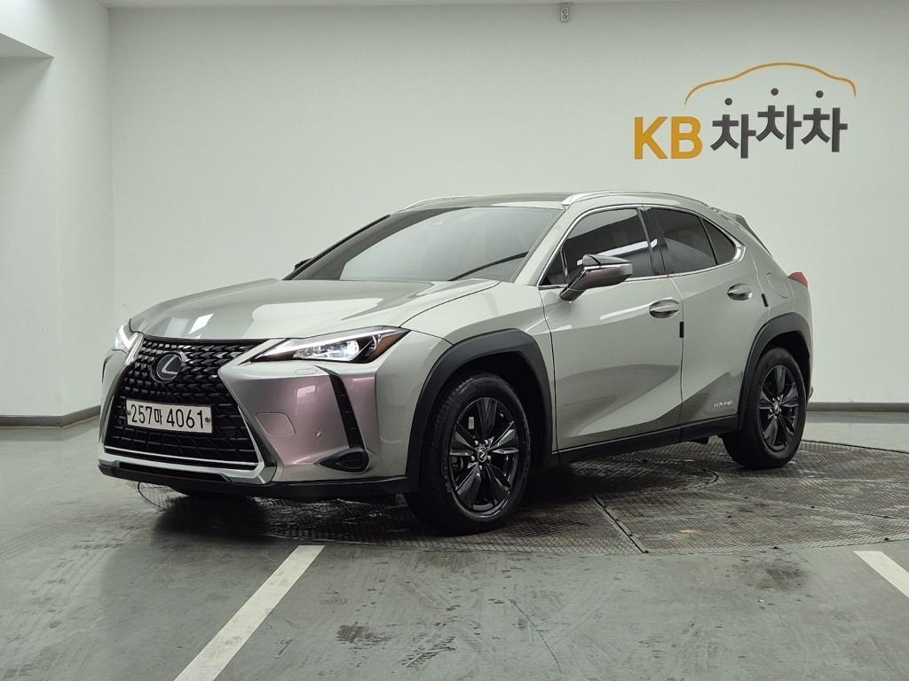Lexus UX 2.0 2WD