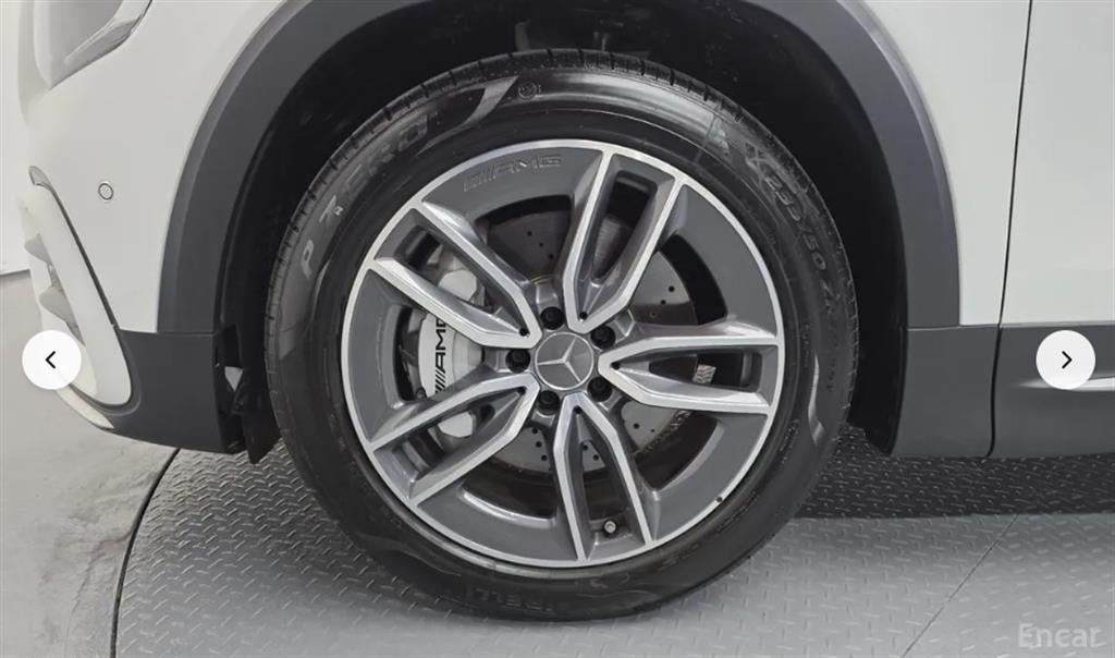 Mercedes-Benz GLB-Class AMG GLB35 4MATIC 6