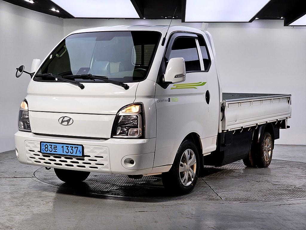Hyundai Porter 1.0 Ton/ Super Cab/ Long Wheelbase/ Premium Special