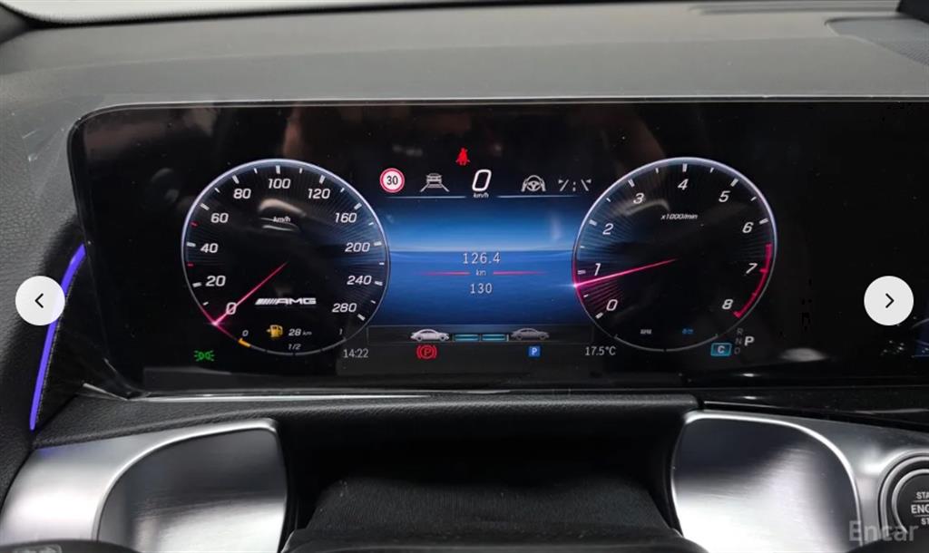 Mercedes-Benz GLB-Class AMG GLB35 4MATIC 9