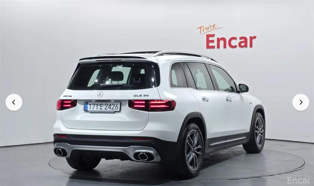 Mercedes-Benz GLB-Class AMG GLB35 4MATIC 3