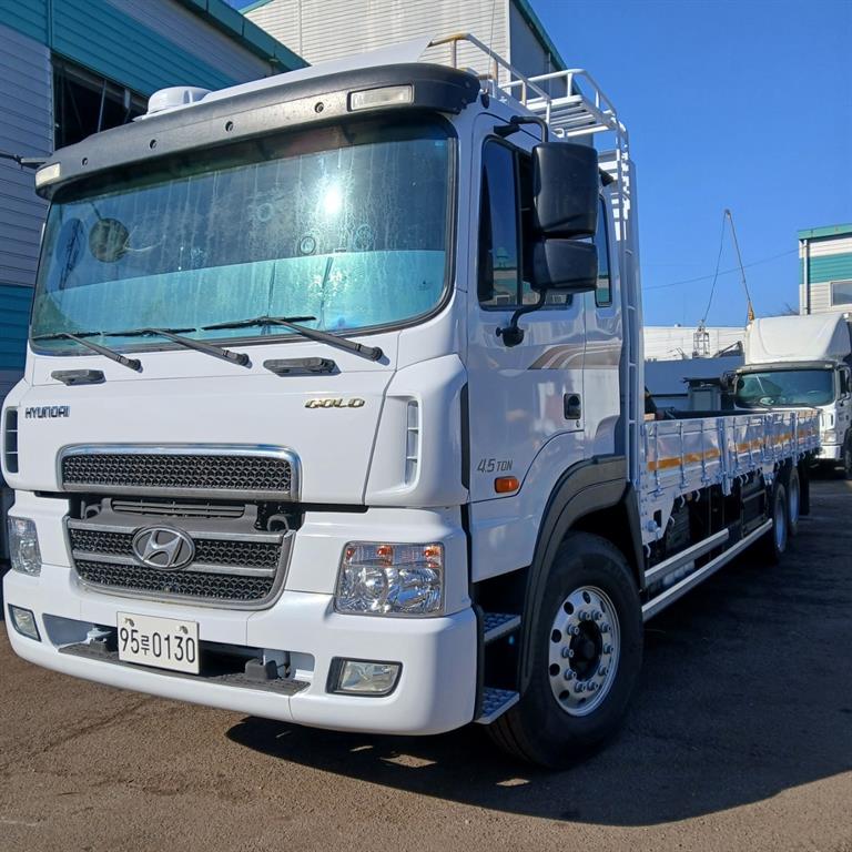 현대 메가트럭 와이드캡 300 카고 4.5톤 수동 - 중고 트럭 매물 이미지