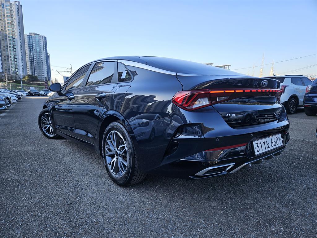 Kia K5 LPI 2.0 Trendy 6