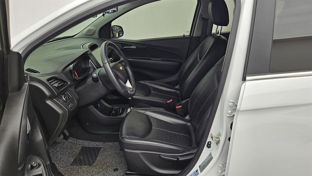 Chevrolet Spark LT Plus 5