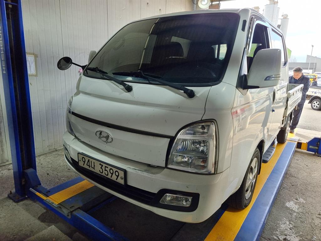 Hyundai Porter 1.0 Ton/ Double Cab/ Long Wheelbase/ CRDi Smart