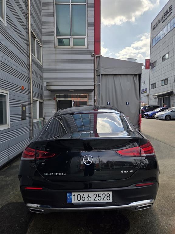 Mercedes-Benz GLE-Class GLE350e 4MATIC Coupe 3