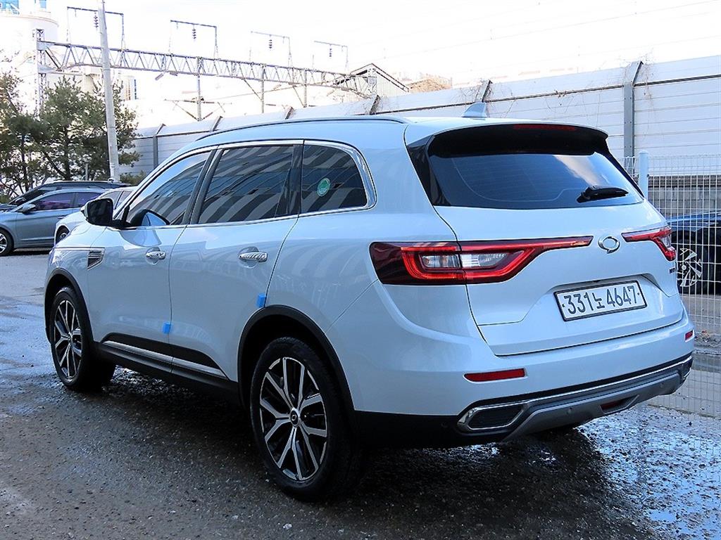 Renault QM6 Gasoline 2.0 GDe RE Signature 2WD 4